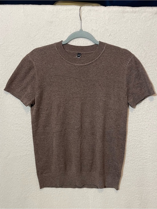 Arach&Cloz Tops - Classic Short-Sleeve Knit Top in Chocolate Brown